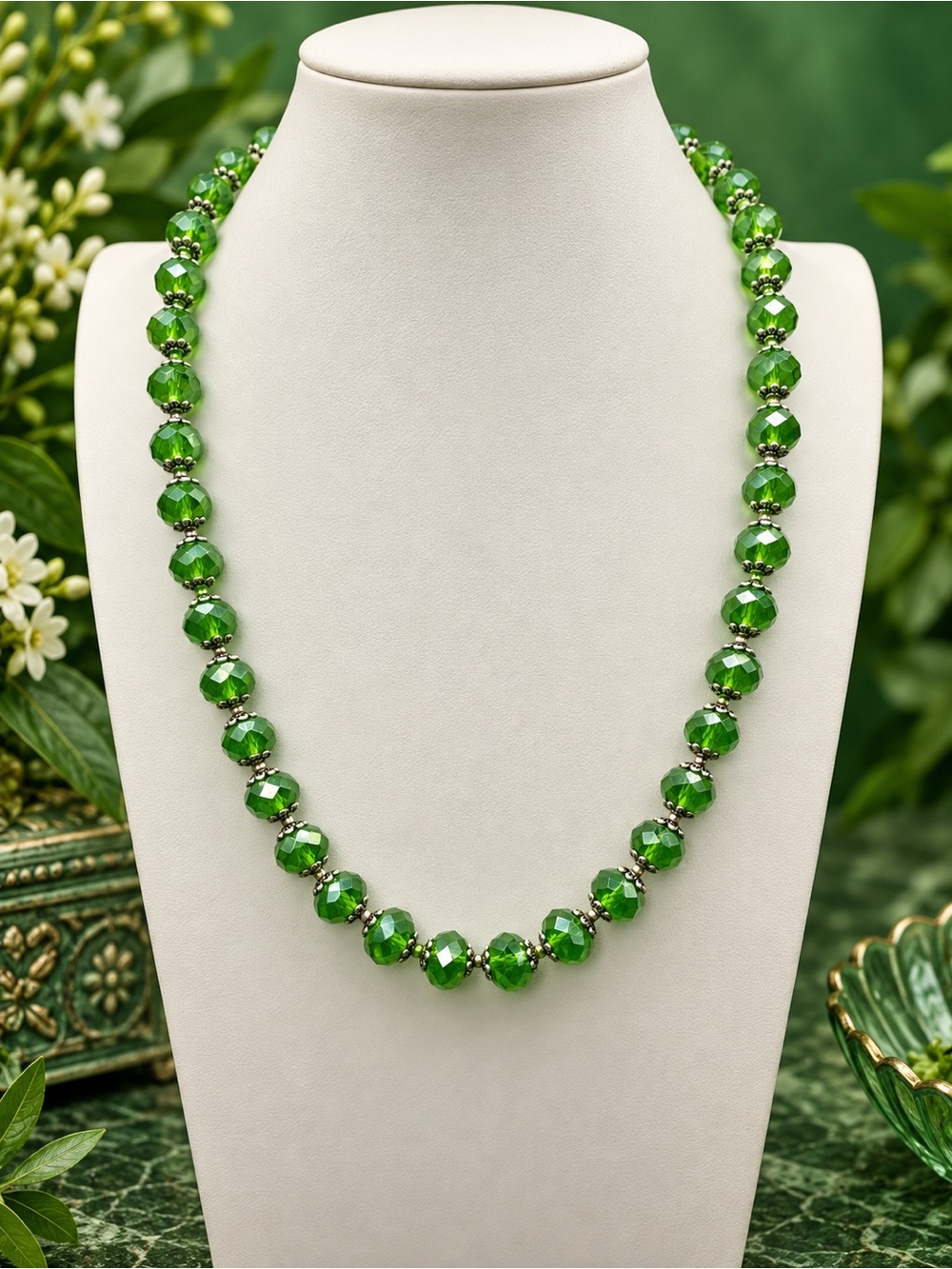 Green Faceted Glass Bead Necklace 20 inch handknotted Aprilsplace